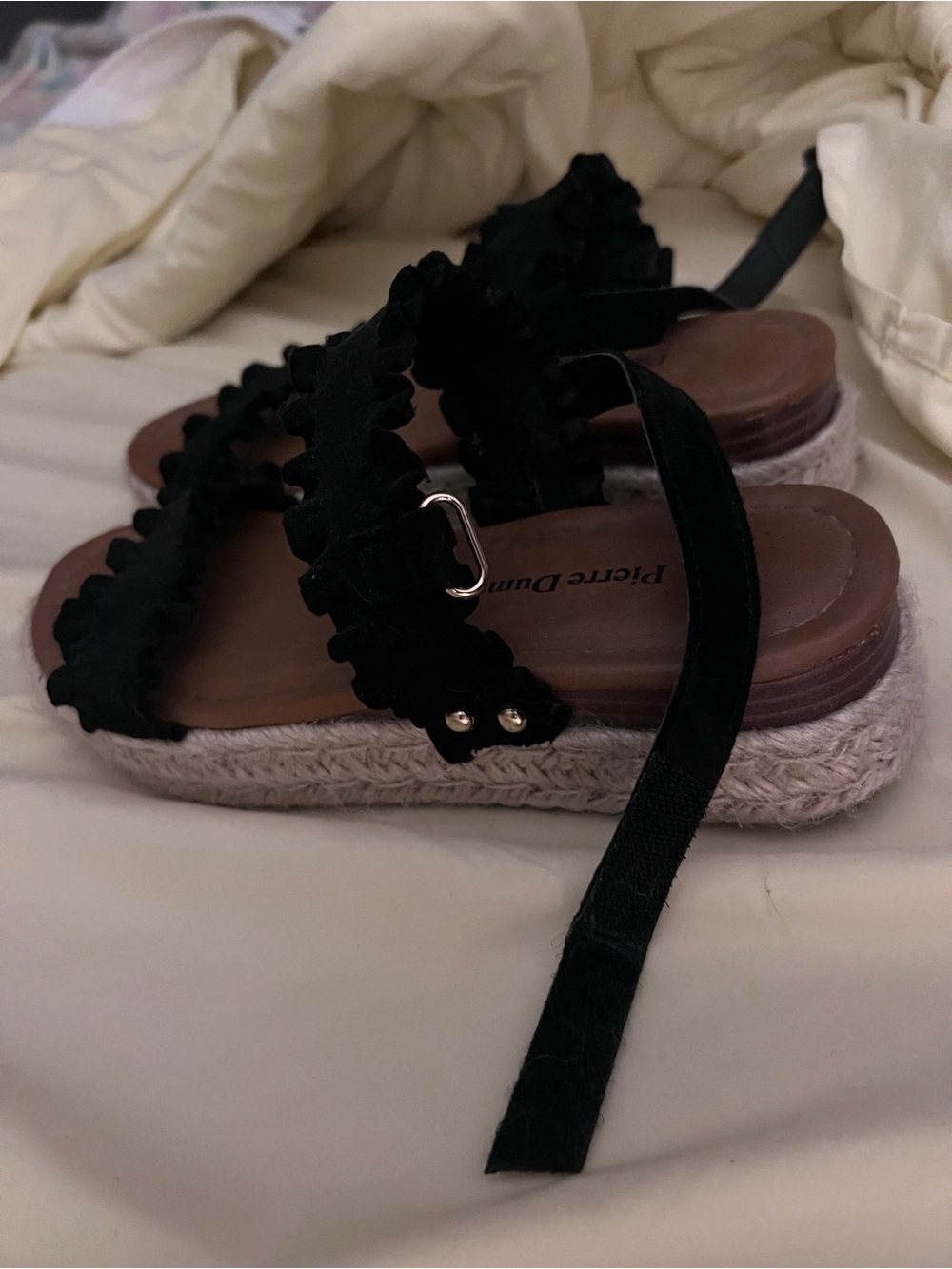 Pierre Dumas Size 9 Sandals